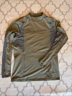 Nike Tech Base Layer Men’s Long-Sleeve Thermal Top size Medium